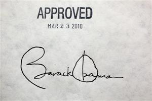 Obama_healthcare_signature